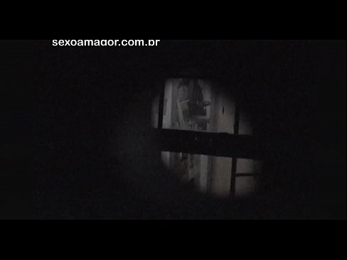 ❤️ Ξανθιά κοπέλα βιντεοσκοπήθηκε κρυφά από ηδονοβλεψία της γειτονιάς κρυμμένο πίσω από κούφια τούβλα ️❌ Γαμημένο βίντεο ❌️